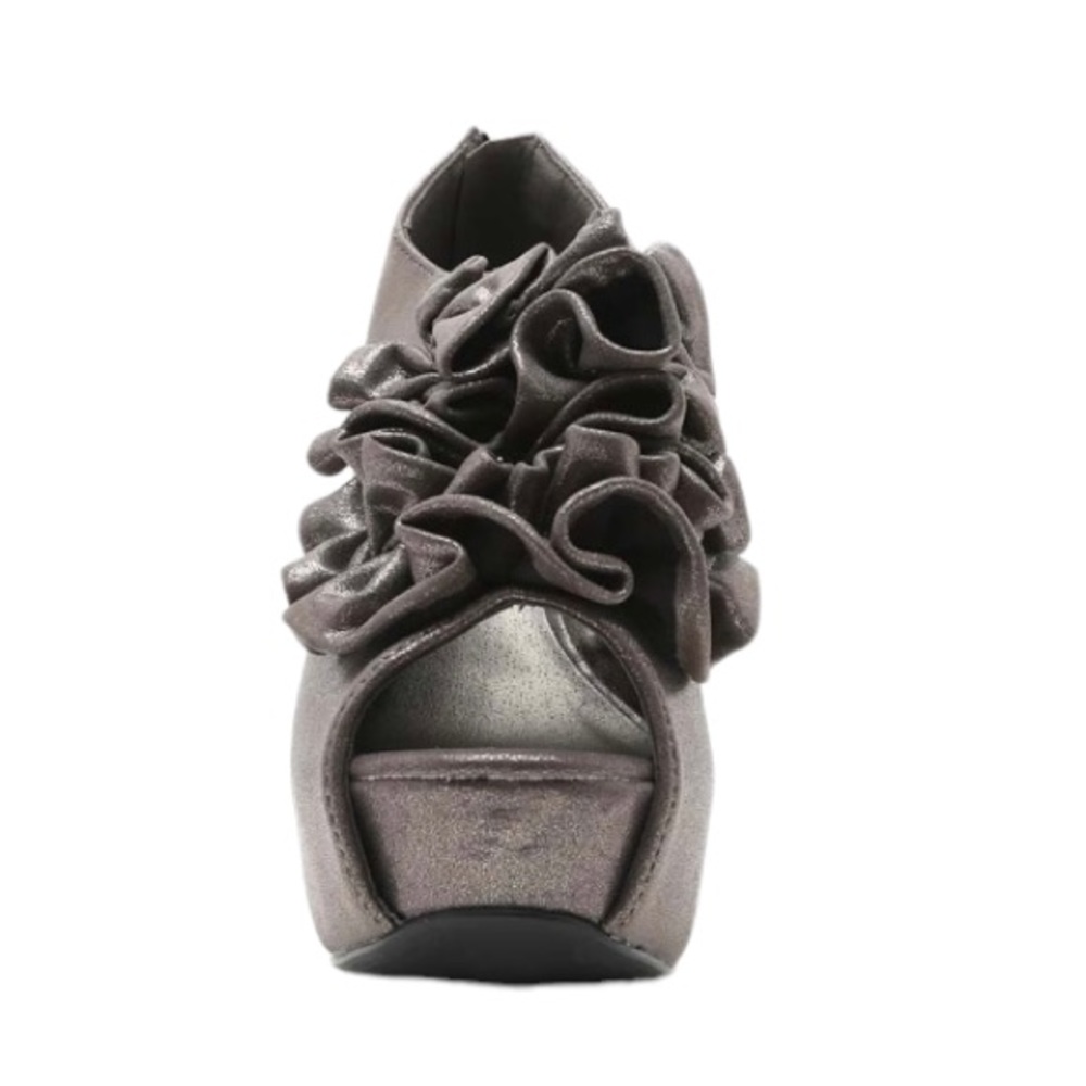 Qupid Ruffled Platform Bootie - Picture 4 of 15